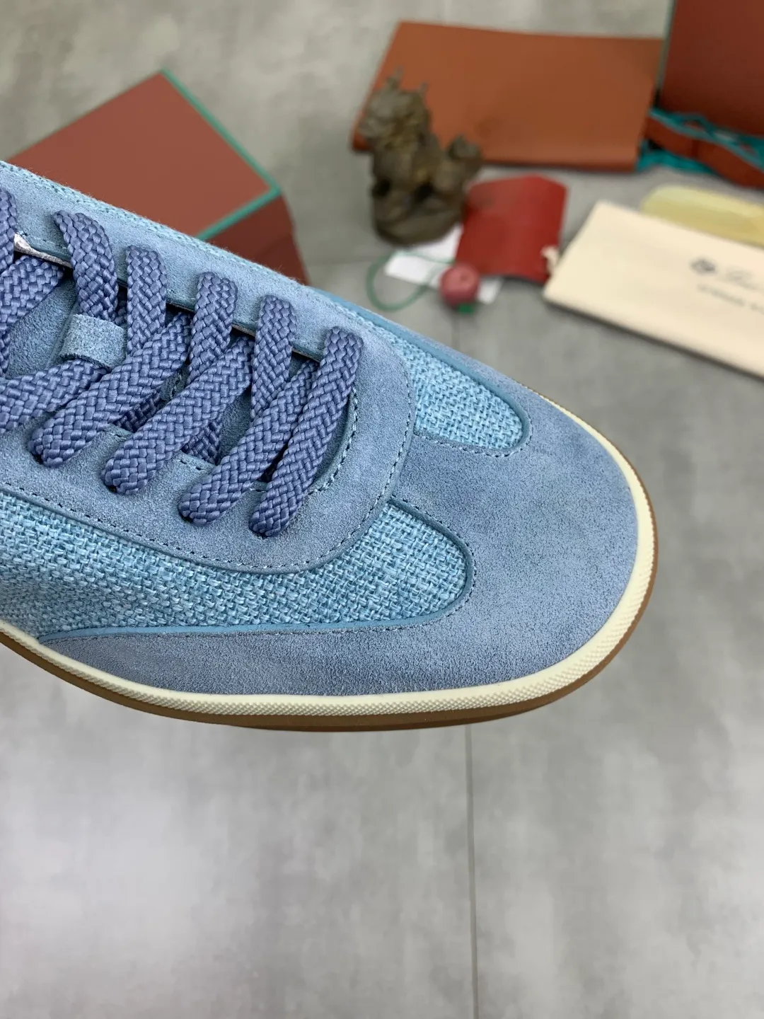 Men's Men's Shoes 💰P560 New Style 💰 The latest casual shoes Loro Piana 💯 Top grade 💯 Buy the original copy 💯 Founded the existing Loro Piana company on April 24, 1924. It is now the sixth generation of family business, providing the best quality products to customers who are discerning about taste and quality. Imported original fly woven fabrics with cowhide fabrics, plain calfskin lining, hand-stitched threads with cowhide feet, original packaging, high-end outsole, size: 38-45 (custom-made for 46), 7️⃣ colors available